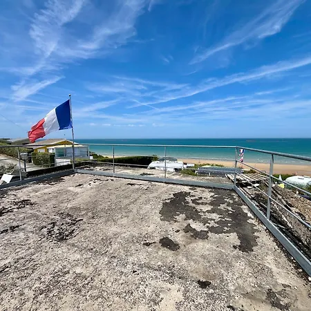 L'horizon, Vue Imprenable, Accole A Un Bunker Saint-Côme-de-Fresné